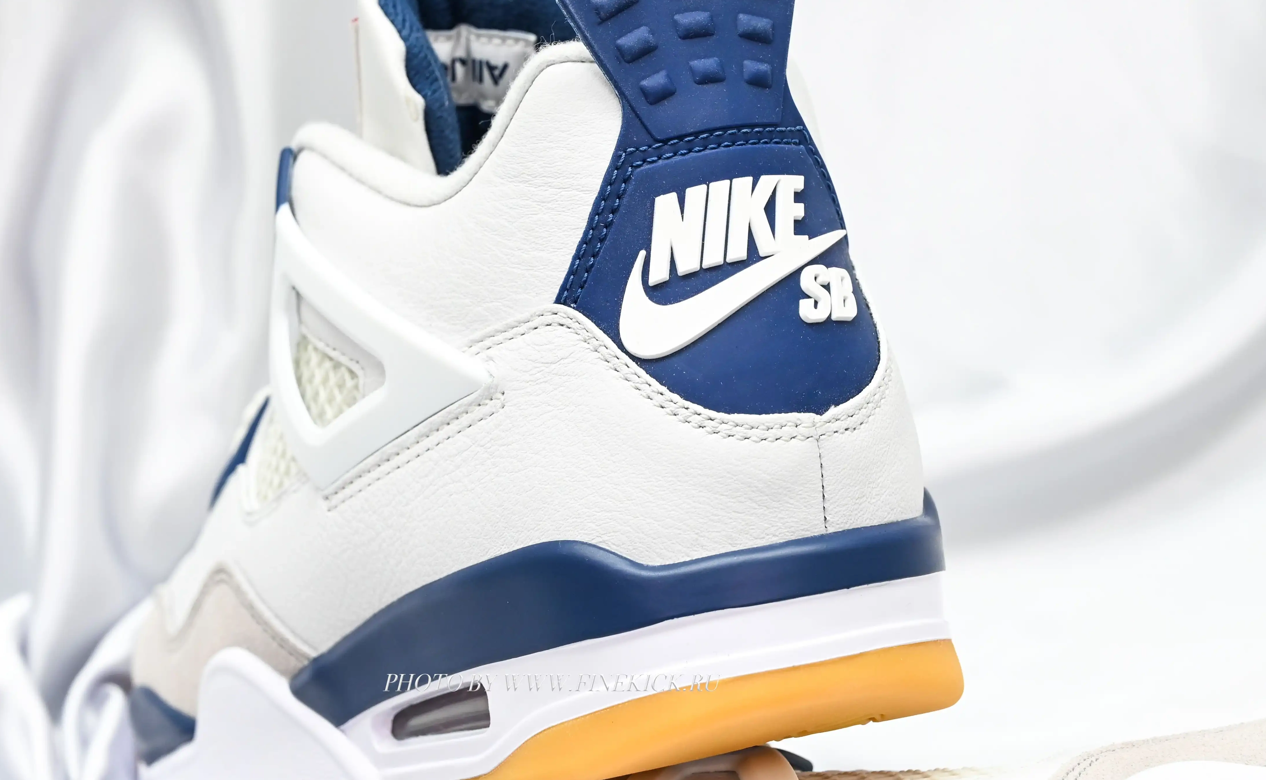 Jordan Air Jordan SB “NAVY” 4 0402